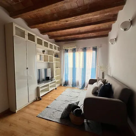 Flat With 2 And Private Terrace Min 32 Days شقة برشلونة