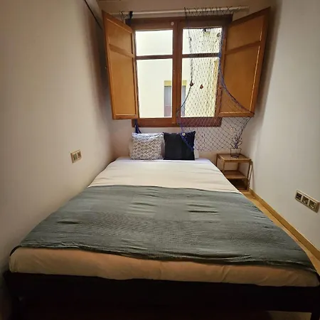 Flat With 2 And Private Terrace Min 32 Days